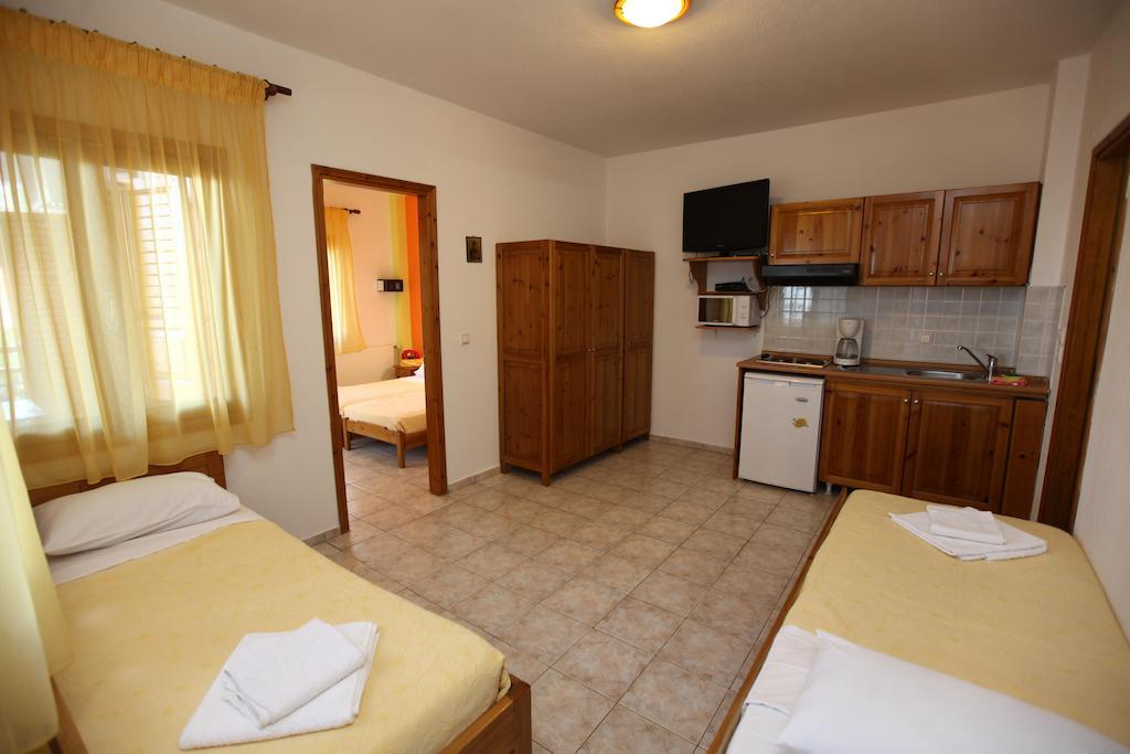 Nama Apartments Skala Potamia  Rum bild